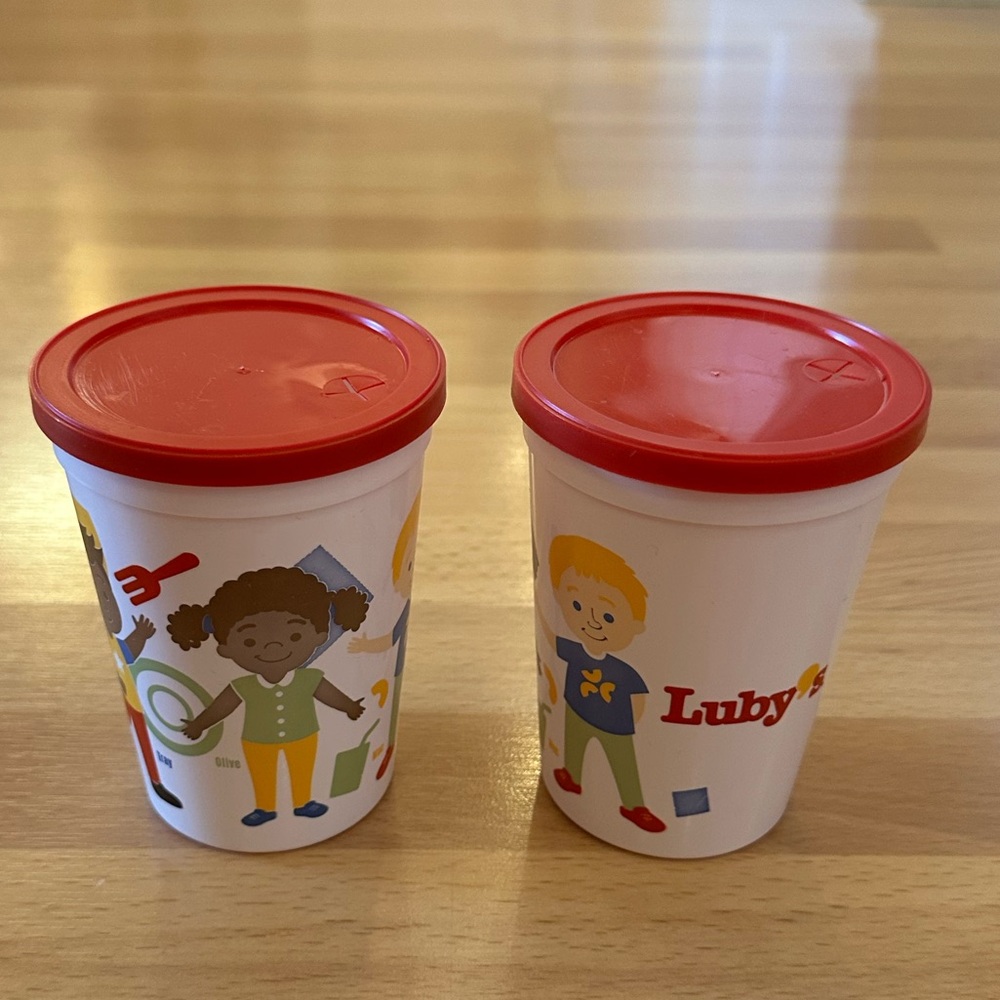 Luby's Kids Cups with Red Lids set of 2